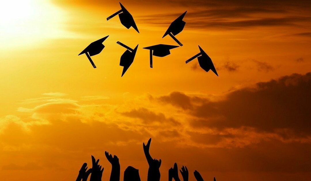 Studenten, die ein Bachelorstudium absolviert haben
